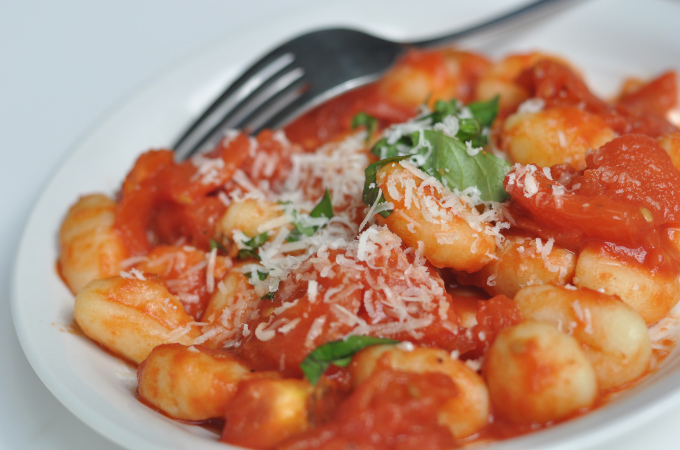 Quick Fix Meal: Gnocchi with Spicy Roasted Tomato Sauce - Nutritious Eats